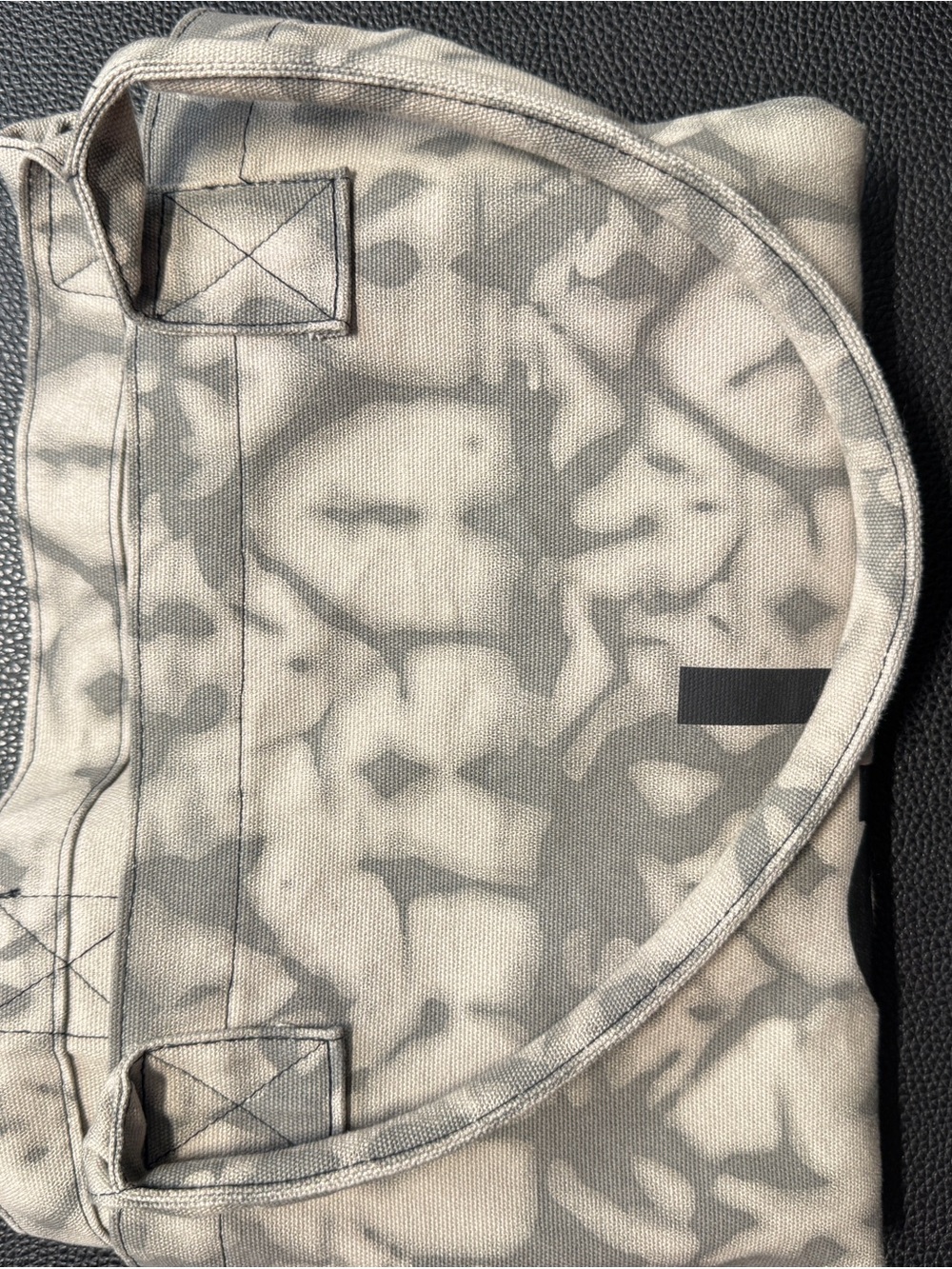 ALO Yoga GrayTie-Dye Canvas Tote with Logo LIMITED EDITION. - Picture 4 of 7